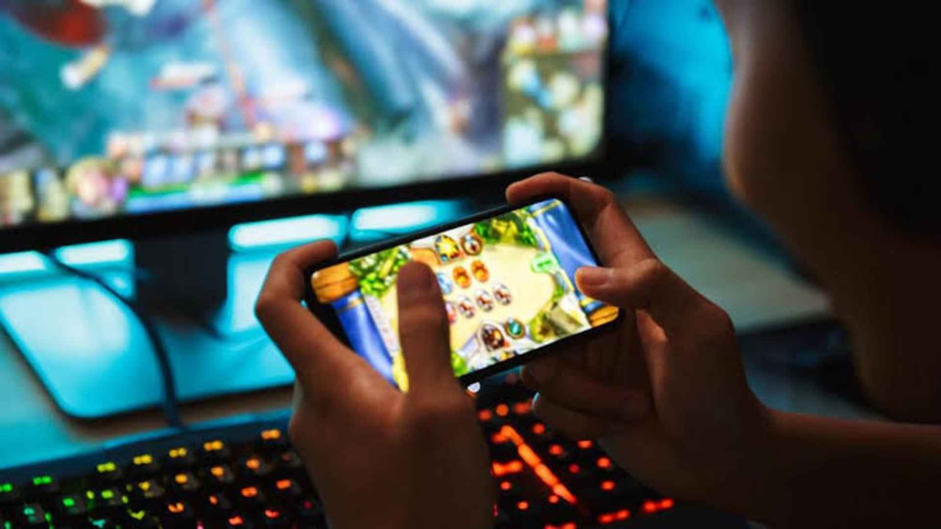 Solitaire Strategies for Preserving Valuable Board Space